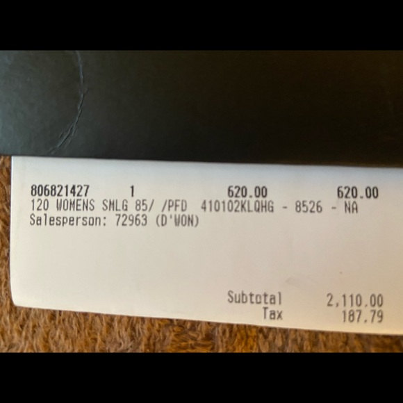 Authentic Gucci Wallet - Picture 10 of 11